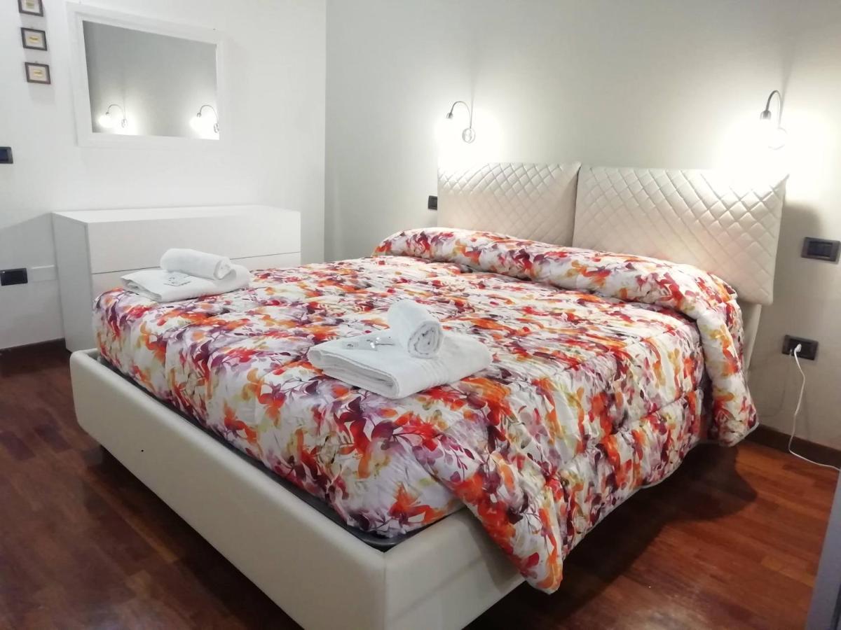 Re Lear Lägenhet Verona Exteriör bild