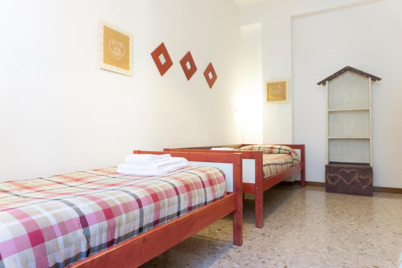Re Lear Lägenhet Verona Exteriör bild
