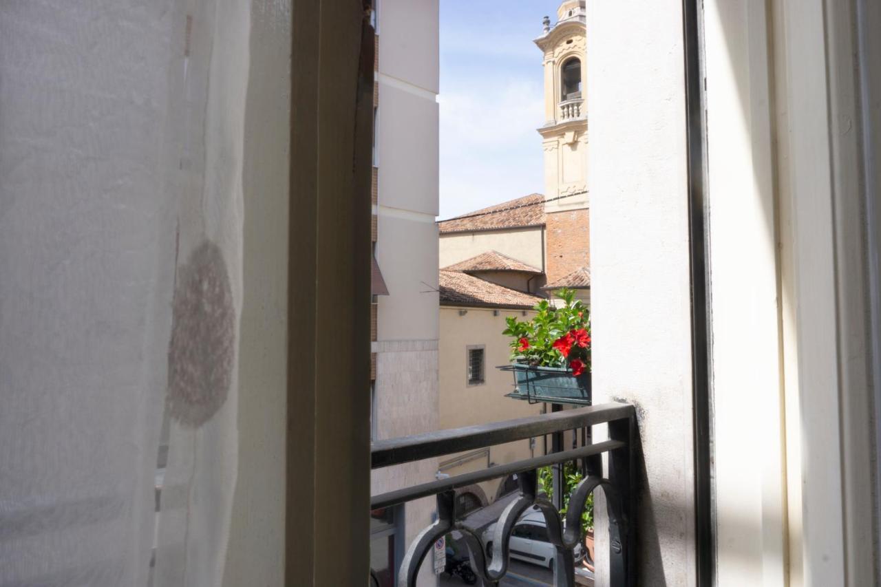 Re Lear Lägenhet Verona Exteriör bild