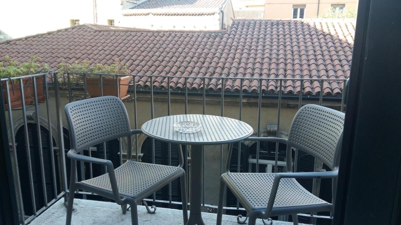 Re Lear Lägenhet Verona Exteriör bild